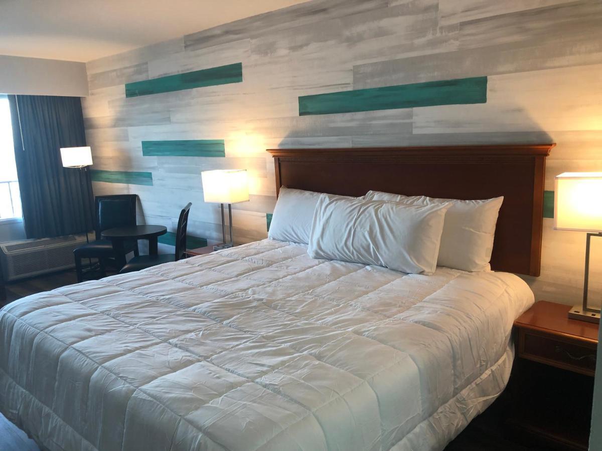 Gazebo Inn Oceanfront Миртл-Бич Экстерьер фото